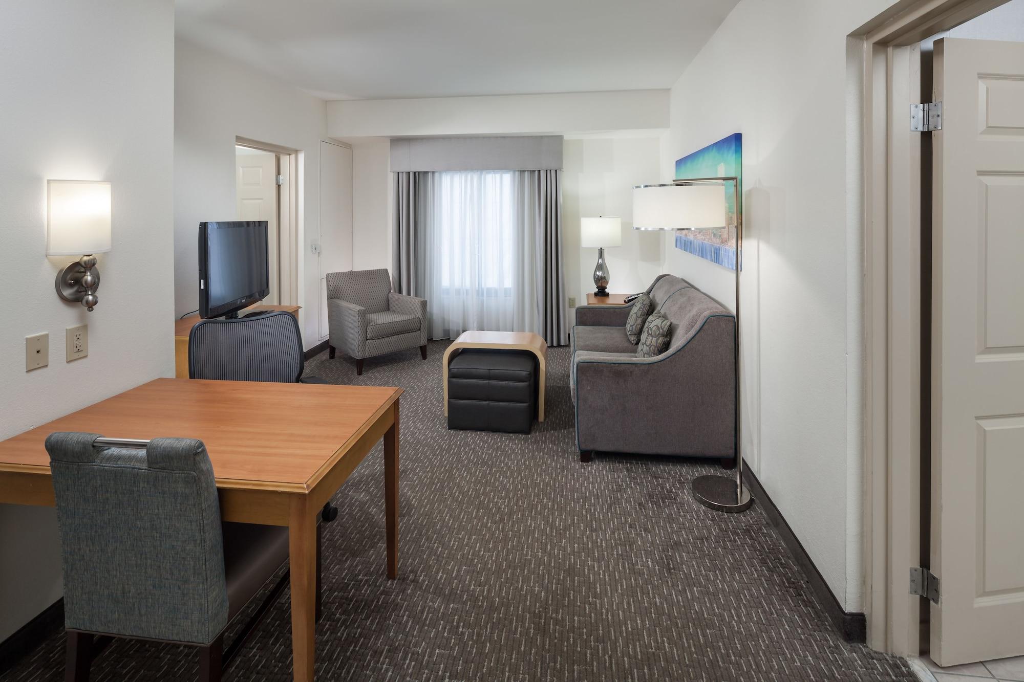 โฮมวูด สวีทส์ ไมอามี่ แอร์พอร์ต บลู ลาโก้ออน โฮเต็ล Hotel ภายนอก รูปภาพ
