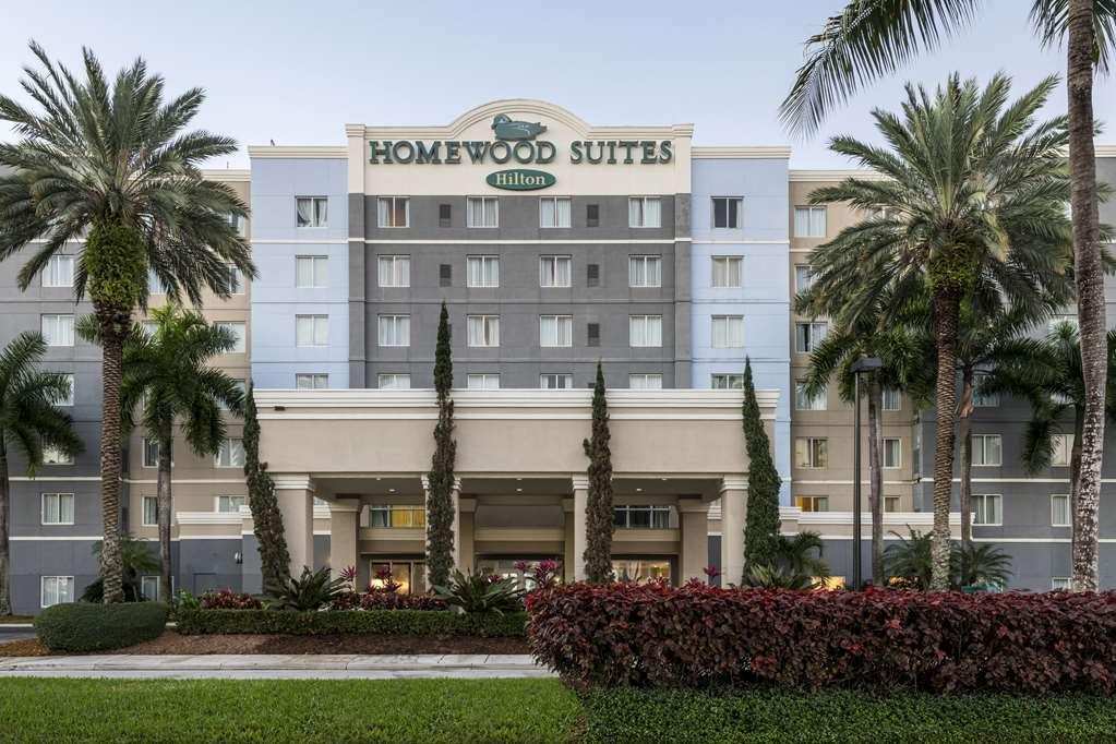 โฮมวูด สวีทส์ ไมอามี่ แอร์พอร์ต บลู ลาโก้ออน โฮเต็ล Hotel ภายนอก รูปภาพ